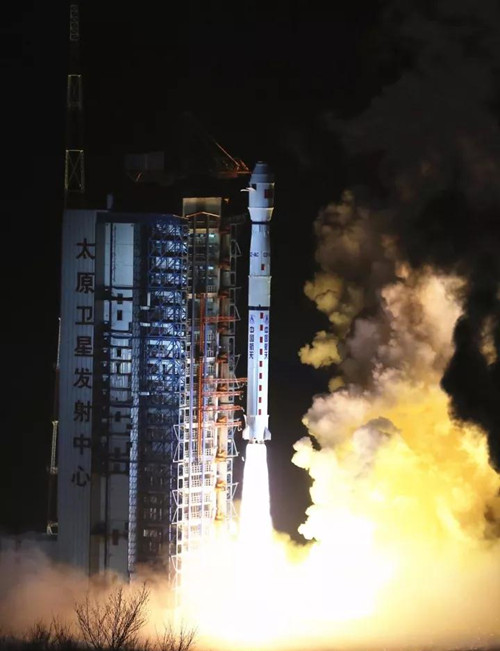 厲害了我的國(guó)！“風(fēng)云三號(hào)D”氣象衛(wèi)星于今日凌晨發(fā)射成功。
